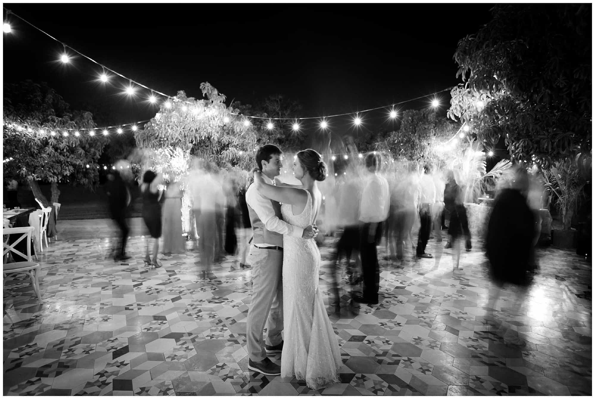 ?pp route=%2Fimage resize&path=%3DcGcq5iNyADMfBzMtATMtcTMwIzL0N3bw1CNwIDNtAzMvATMvcTMwIjf&width=768 - Cabo Farm wedding - Alice and Peter
