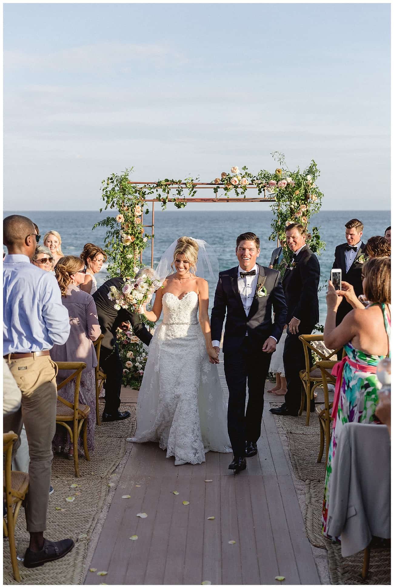 ?pp route=%2Fimage resize&path=%3DcGcq5CN5ADMf9mblxWaoN0Xu92ckJXYoNWaS9VYyF2UfJXZoBXYyd2b09GaQ91ZulGZkV2df9mYhN0L0N3bw1CN2UTNtYTMvIDMvgTMwIjf&width=768 - Janelle & Rob's stunning beach wedding at Chileno Bay