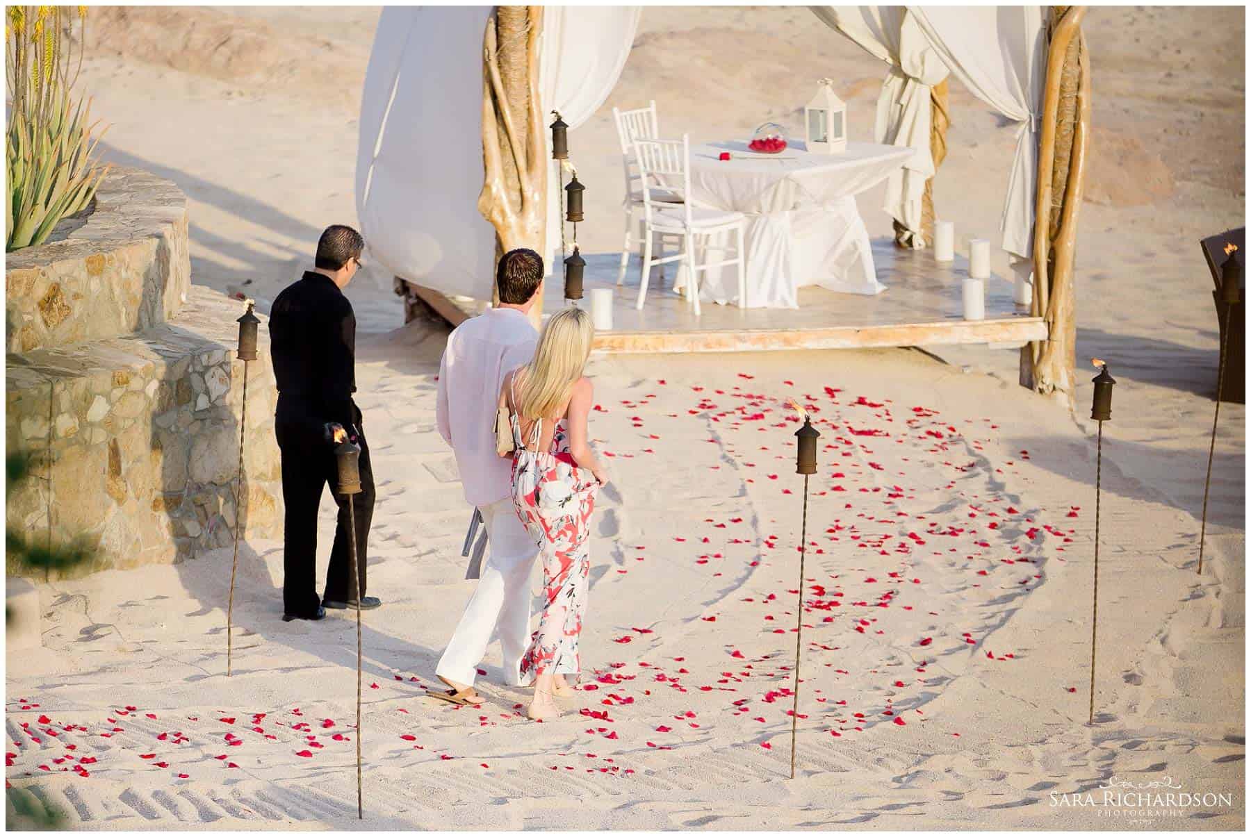 ?pp route=%2Fimage resize&path=%3DcGcq5yMx0CbhN3bw9mcQ1SZzlmcwJXdT1SY65WYyVGczVULyVGawFmcn9GdvhGUtcmbpRGZldVLz9mYhNULz9GTvUDMvQTMwIjf&width=768 - Los Cabos Wedding Photographer - Surprise Proposal